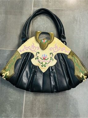 OOVOO vintage high-end handbag